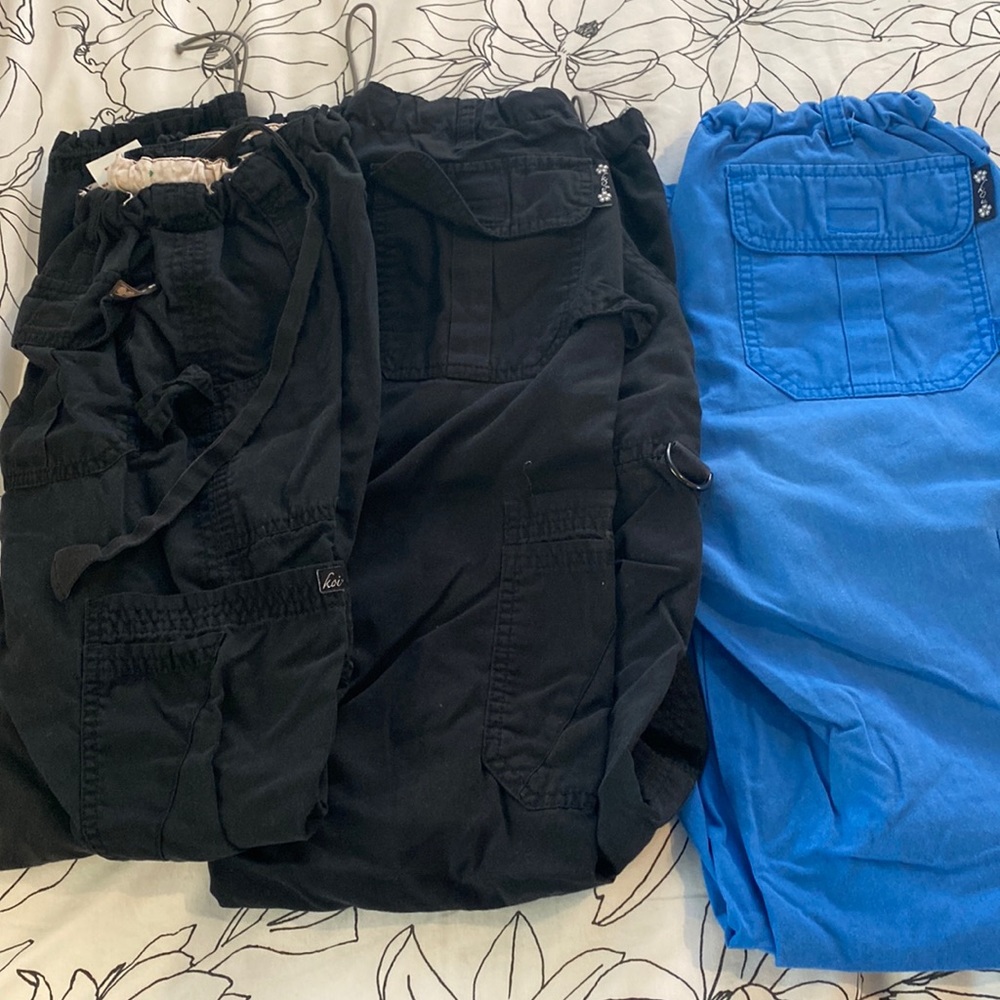 Koi- 3 scrub pants